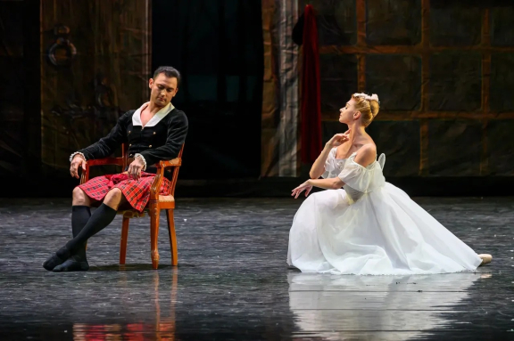 Щелкунчик г. Стрежевой